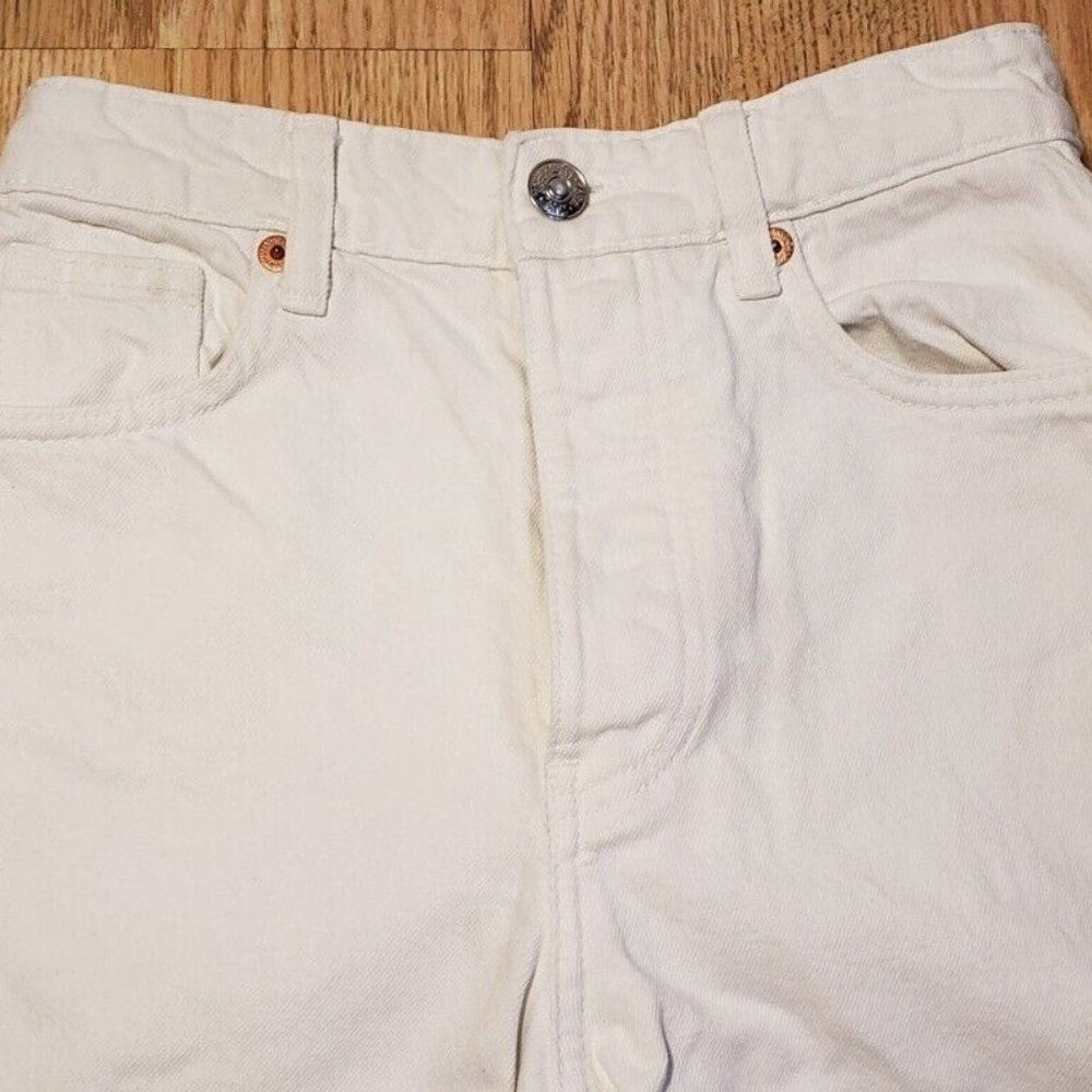Zara Women's Capri Cropped Pants Size: 2 White Button Fly